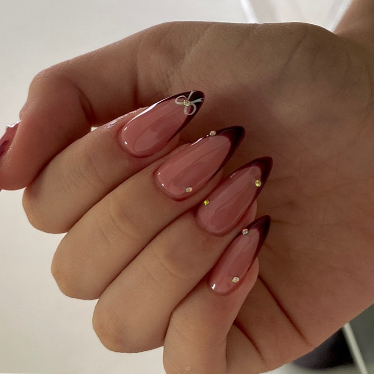 24Pcs Retro Wine Red French Al - đánh giá và giá Nail Art Red