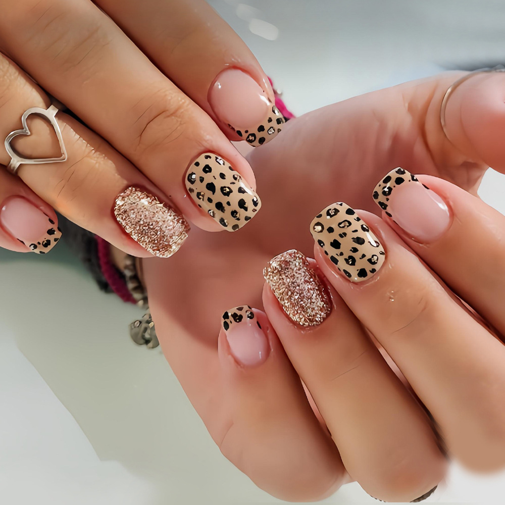 Short long fake nails for wome - đánh giá và giá Nail Art Glitter